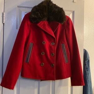 ISAAC MIZZRAHI LIVE SHORT DOUBLE BREASTED COAT/JACKET WITH A FAUX FUR COLLAR XXS